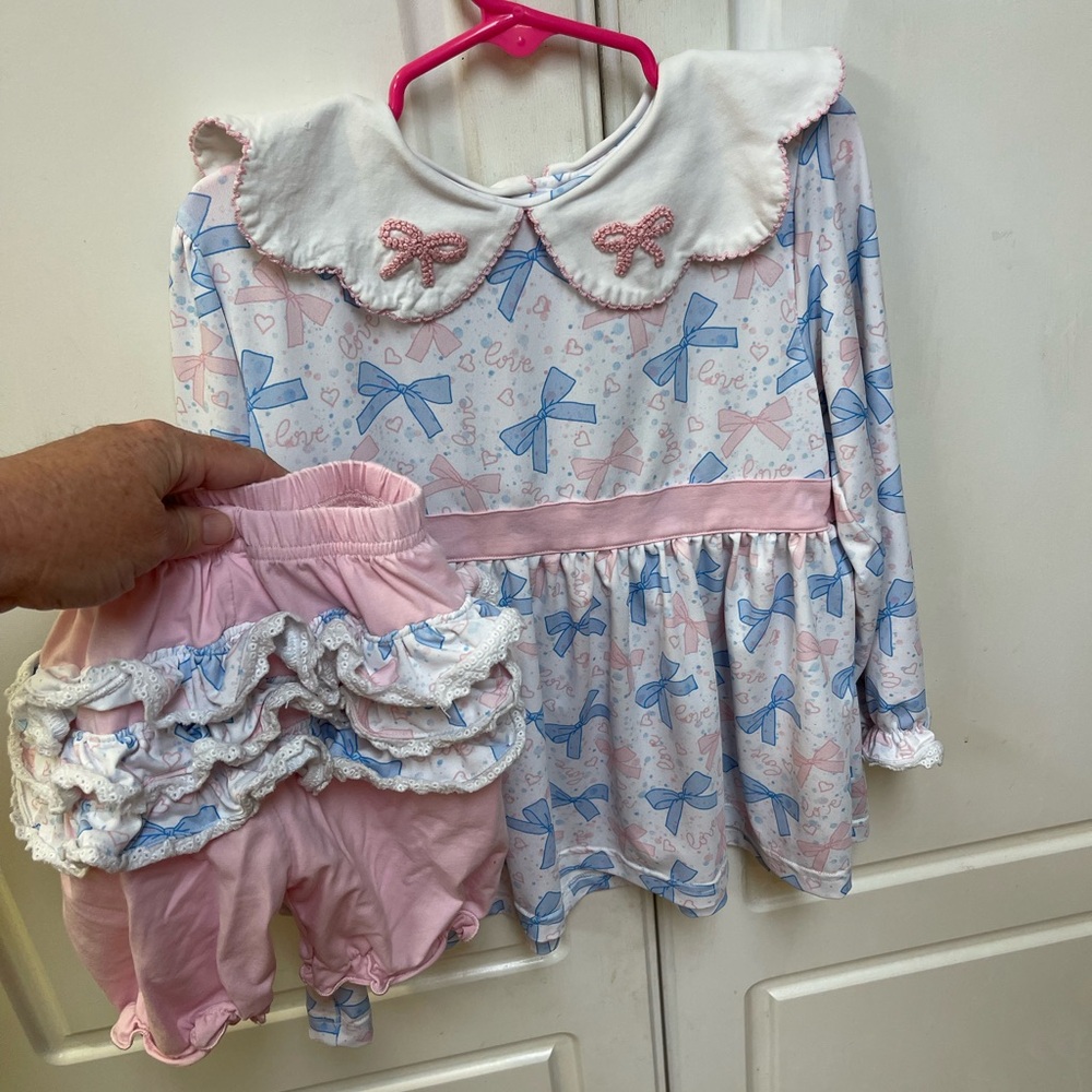 Smocking Dog French knot ribbon diaper set